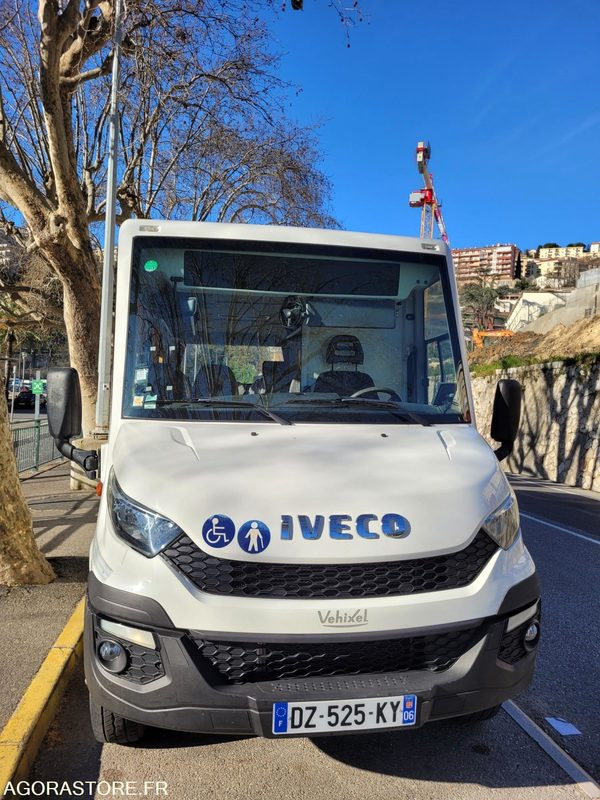 VENTE BUS INDCAR MOBI - IVECO - 210 000 km - BON ETAT - School bus: picture 4 VENTE BUS INDCAR MOBI - IVECO - 210 000 km - BON ETAT - School bus: picture 4