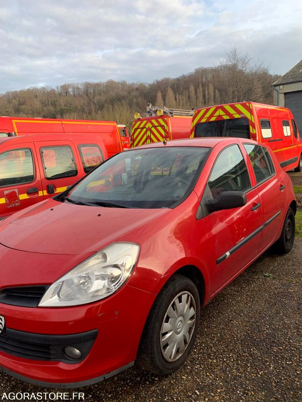 VL RENAULT CLIO3 3739ZH76 - Car: picture 2 VL RENAULT CLIO3 3739ZH76 - Car: picture 2