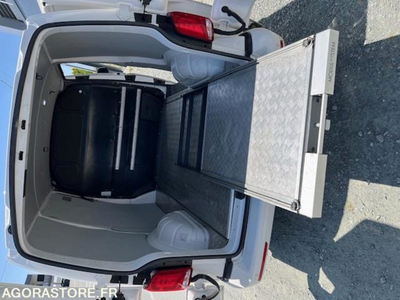 Panel van VW FOURGON TRANSPORTER T6 2.0 TDI 150 DSG7 BUSINESS LINE PLUS.: picture 12 Panel van VW FOURGON TRANSPORTER T6 2.0 TDI 150 DSG7 BUSINESS LINE PLUS.: picture 12