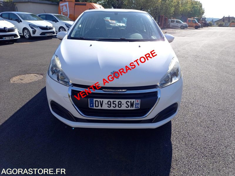 Vends Peugeot 208 essence - Car: picture 2 Vends Peugeot 208 essence - Car: picture 2