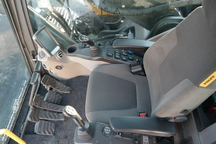 Volvo EC 380 D L - Crawler excavator: picture 4 Volvo EC 380 D L - Crawler excavator: picture 4