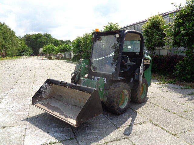 Skid steer loader JCB 135 R: picture 12