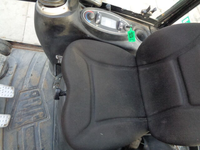 Mini excavator JCB 8018: picture 24