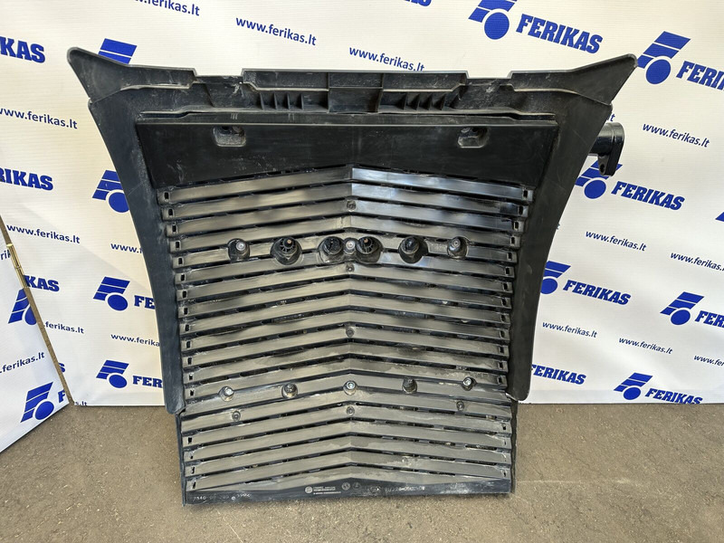 MAN NEW OEM rear right mudguard - Body and exterior for Truck: picture 3 MAN NEW OEM rear right mudguard - Body and exterior for Truck: picture 3