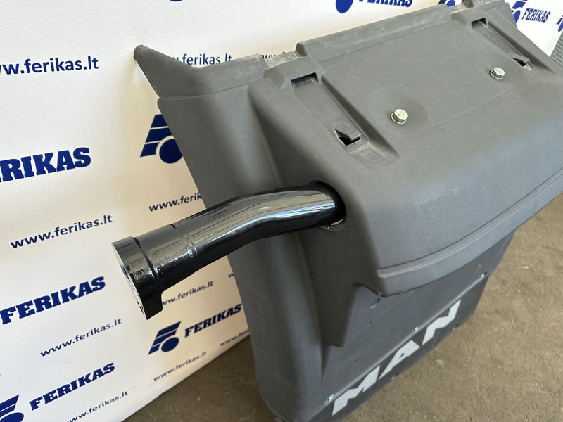 MAN NEW OEM rear right mudguard - Body and exterior for Truck: picture 2 MAN NEW OEM rear right mudguard - Body and exterior for Truck: picture 2