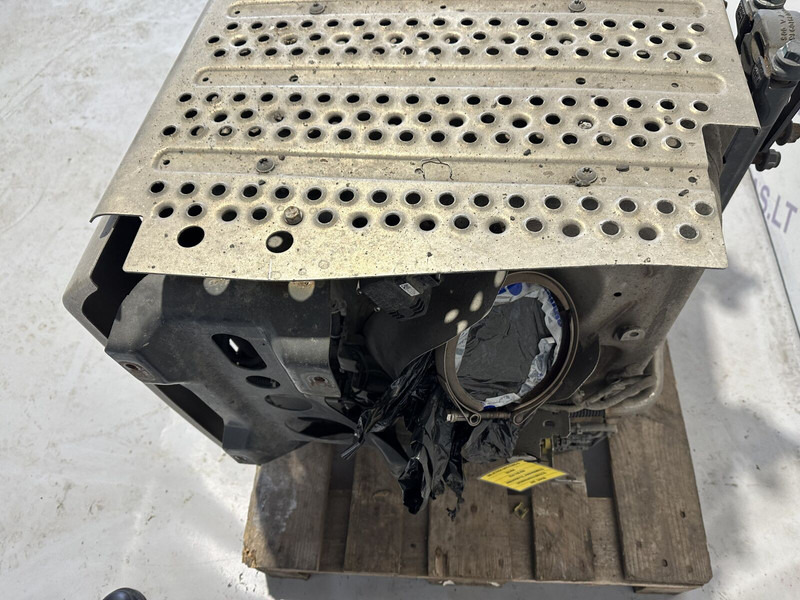 Mercedes-Benz Actros MP4 - Catalytic converter for Truck: picture 4 Mercedes-Benz Actros MP4 - Catalytic converter for Truck: picture 4