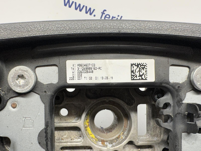 Mercedes-Benz steering wheel - Steering wheel for Truck: picture 5 Mercedes-Benz steering wheel - Steering wheel for Truck: picture 5