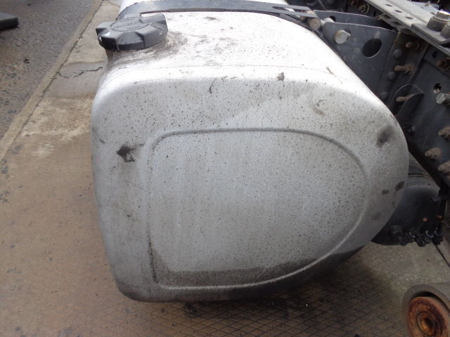 Renault / Volvo Complete aluminum fuel tank new or used 690L - 175cm, wi - Fuel tank for Truck: picture 3 Renault / Volvo Complete aluminum fuel tank new or used 690L - 175cm, wi - Fuel tank for Truck: picture 3