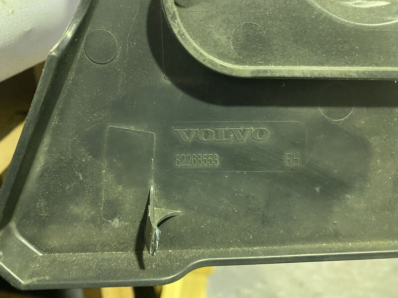 Volvo FH4 - Rear view mirror for Truck: picture 4 Volvo FH4 - Rear view mirror for Truck: picture 4