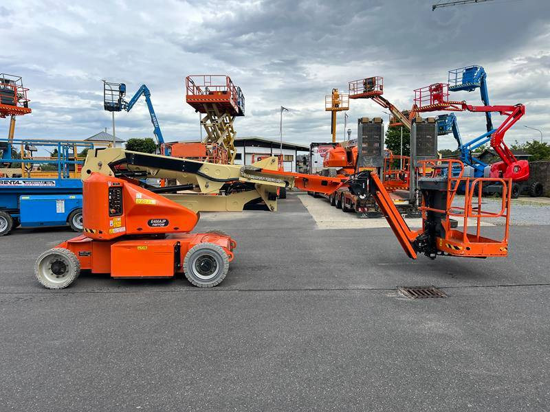 JLG E400AJPN elektro 14m (1779) - Articulated boom: picture 2 JLG E400AJPN elektro 14m (1779) - Articulated boom: picture 2