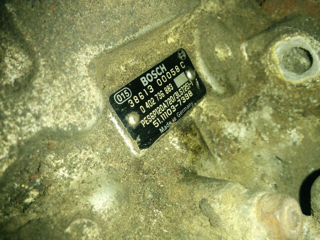 MAN 0402746967. 0402736883. 0402946023. 034 MAN - Fuel pump for Truck: picture 3 MAN 0402746967. 0402736883. 0402946023. 034 MAN - Fuel pump for Truck: picture 3