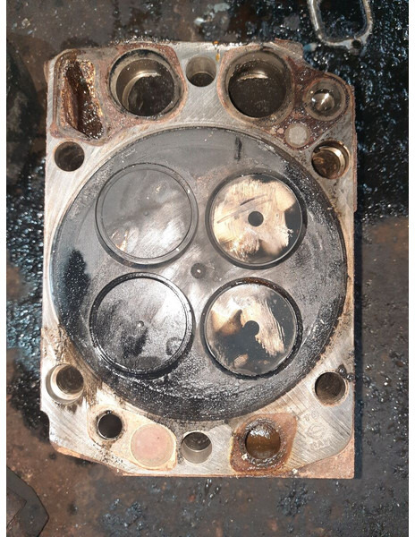 MAN - Cylinder block: picture 2 MAN - Cylinder block: picture 2