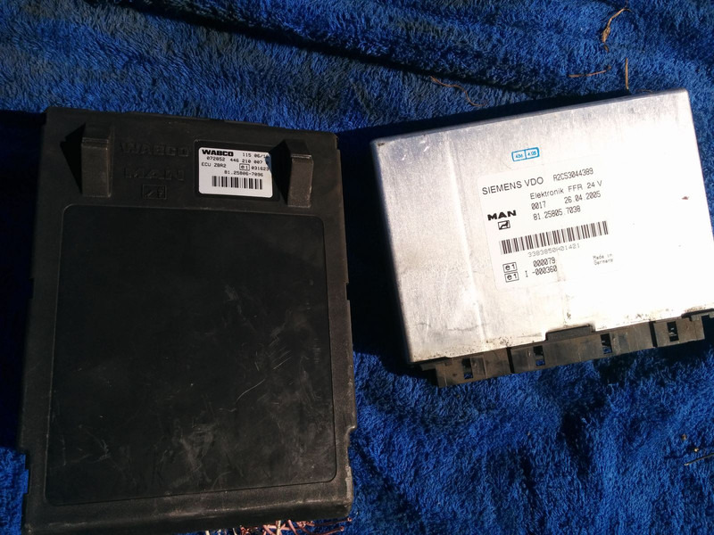 MAN WABCO ECU ZBR2 / 81.25806.7096. - ECU: picture 5 MAN WABCO ECU ZBR2 / 81.25806.7096. - ECU: picture 5