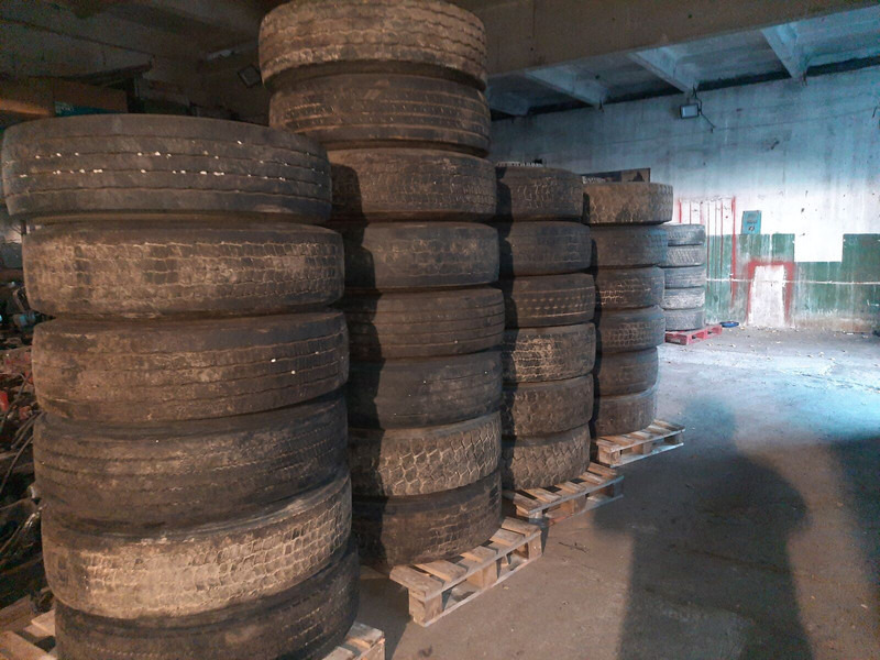 Tire for Truck Michelin 295*80R22.5 255*70 \ 275*70* 265\70R19.5: picture 10 Tire for Truck Michelin 295*80R22.5 255*70 \ 275*70* 265\70R19.5: picture 10