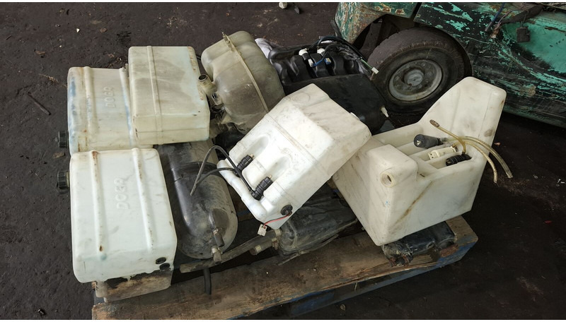 Volvo Scani - Expansion tank: picture 1 Volvo Scani - Expansion tank: picture 1