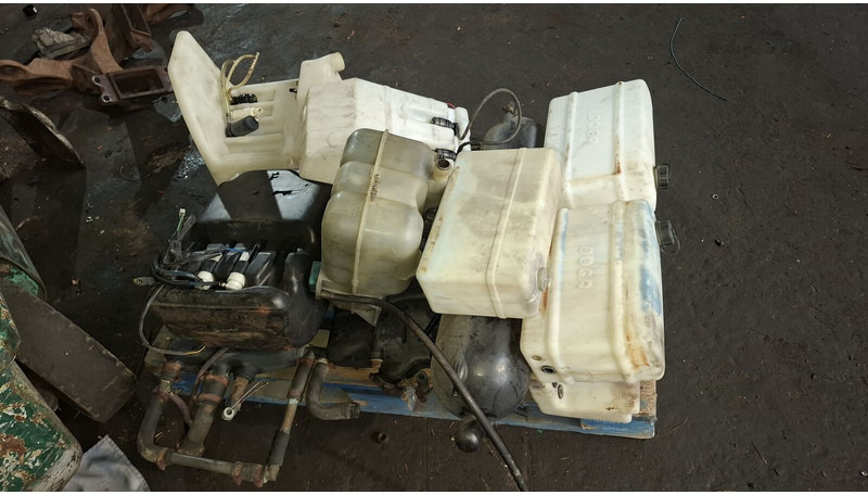 Volvo Scani - Expansion tank: picture 4 Volvo Scani - Expansion tank: picture 4