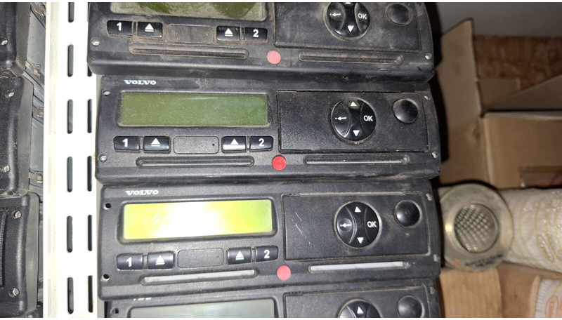 Volvo Video system x-dmr 8 R8 Compact RJ45 - Electrical system: picture 2 Volvo Video system x-dmr 8 R8 Compact RJ45 - Electrical system: picture 2