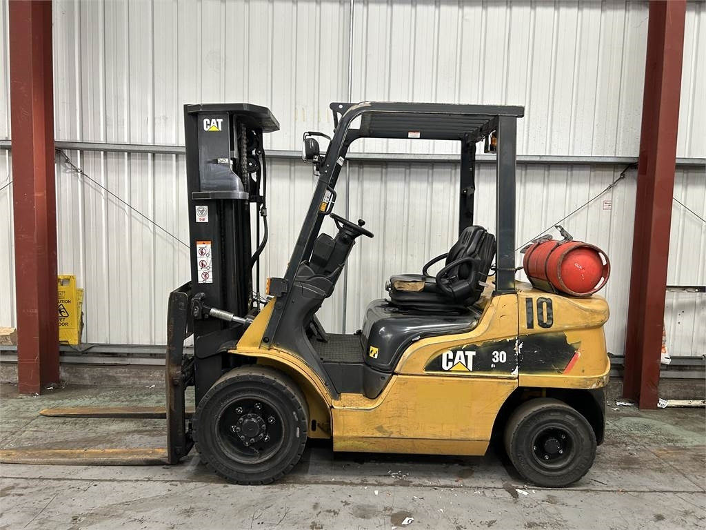 CAT GP30NT - LPG forklift: picture 1 CAT GP30NT - LPG forklift: picture 1