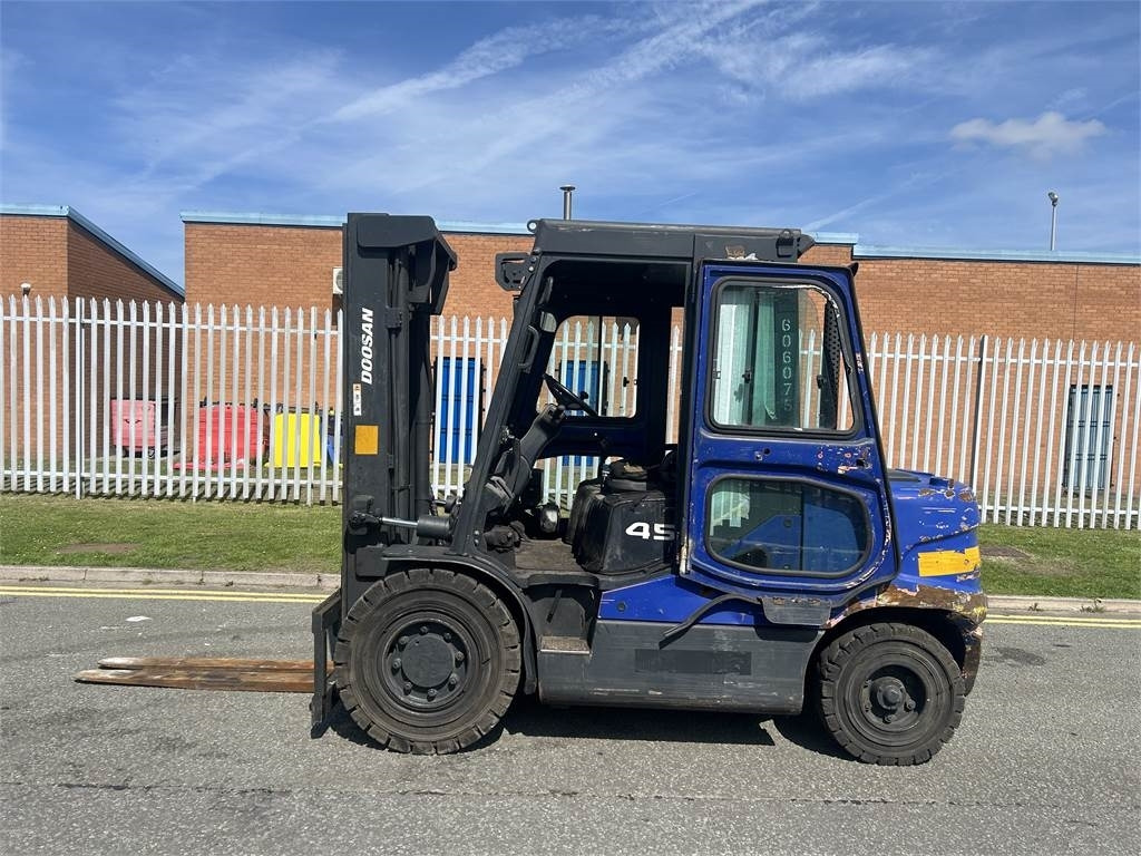 Doosan D45SC-5 - Diesel forklift: picture 1 Doosan D45SC-5 - Diesel forklift: picture 1