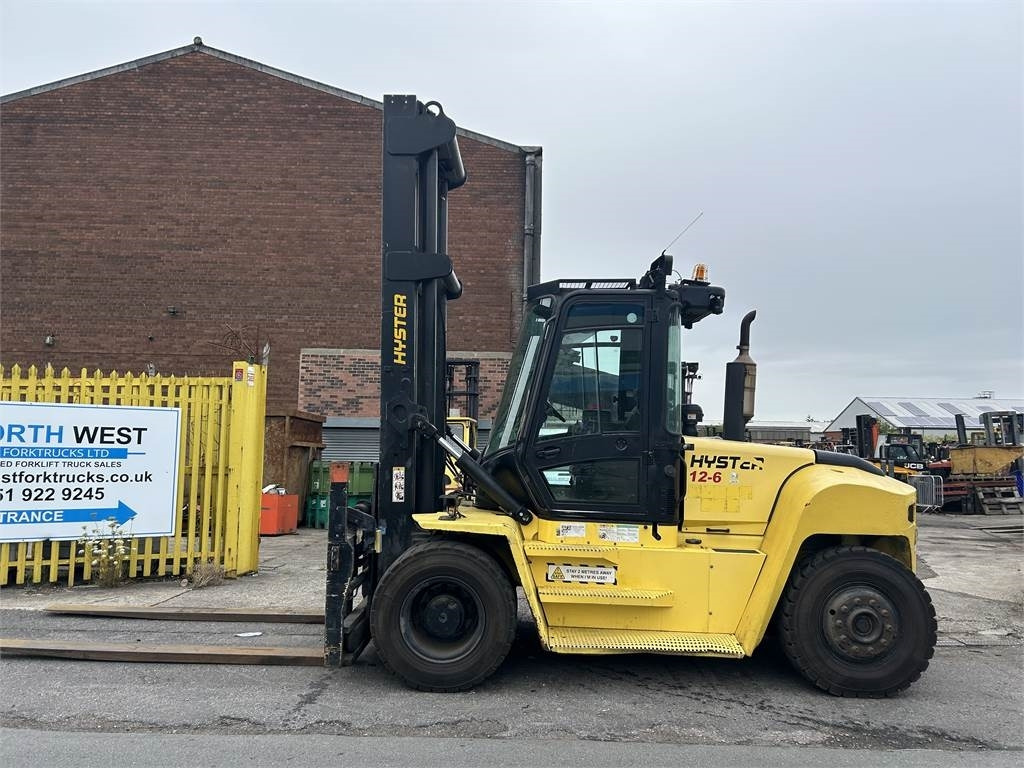 Hyster H12XM-6 - Diesel forklift: picture 1 Hyster H12XM-6 - Diesel forklift: picture 1