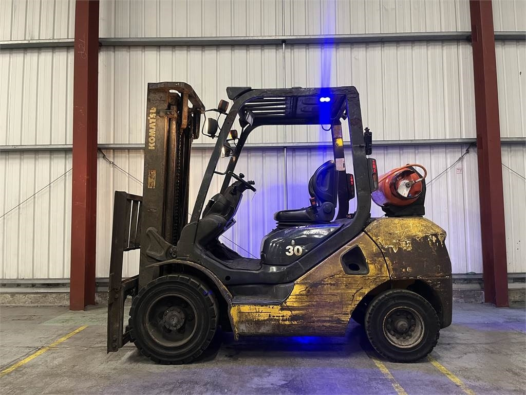 Komatsu FG30T-17 - LPG forklift: picture 1 Komatsu FG30T-17 - LPG forklift: picture 1