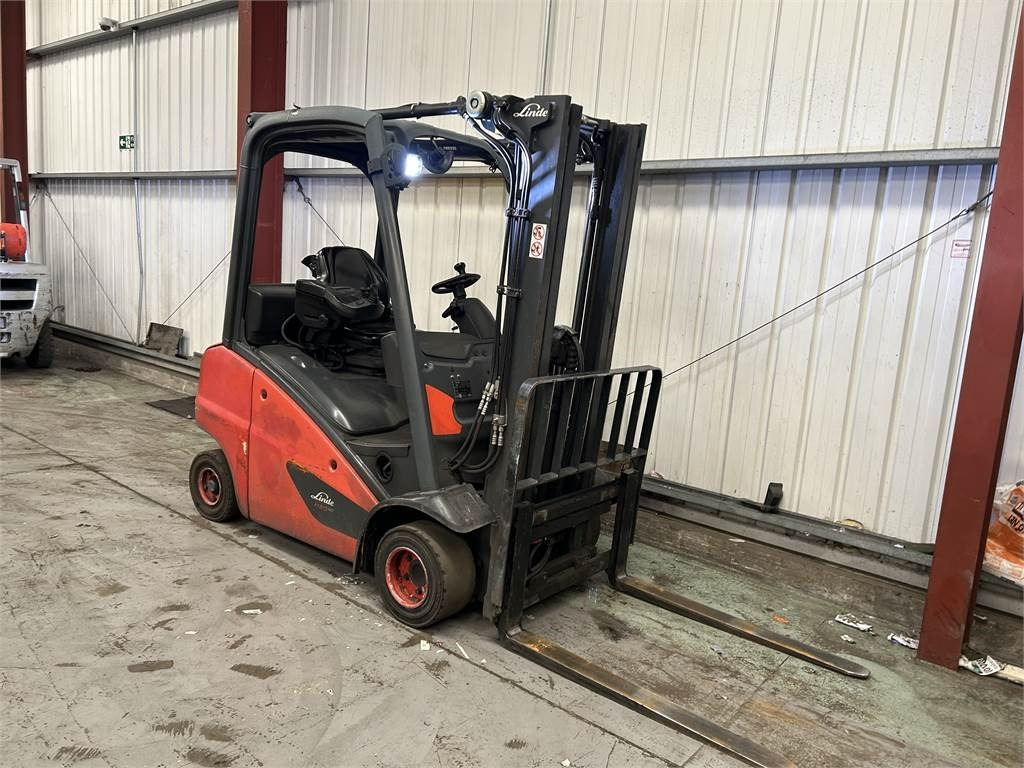 Linde H20D-01 - Diesel forklift: picture 4 Linde H20D-01 - Diesel forklift: picture 4
