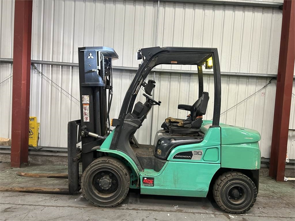 Mitsubishi FD30NT - Diesel forklift: picture 1 Mitsubishi FD30NT - Diesel forklift: picture 1