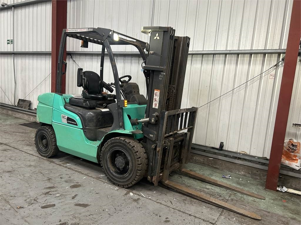 Mitsubishi FD30NT - Diesel forklift: picture 4 Mitsubishi FD30NT - Diesel forklift: picture 4