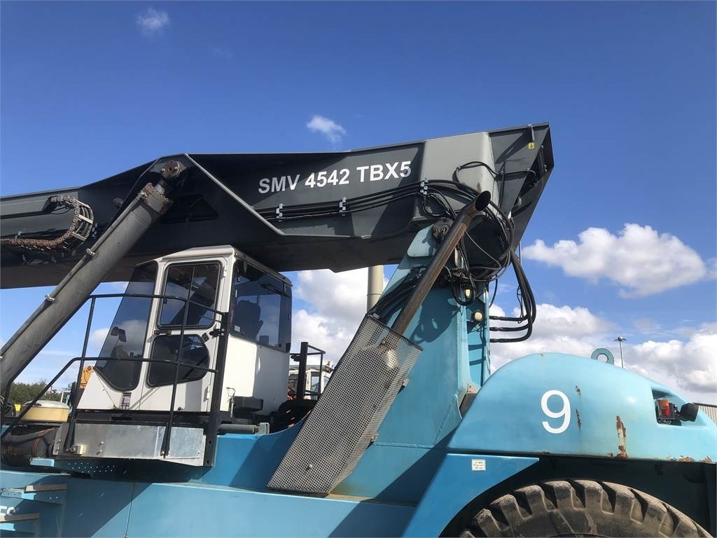 SMV 4542 TBX5 - Reach stacker: picture 5 SMV 4542 TBX5 - Reach stacker: picture 5