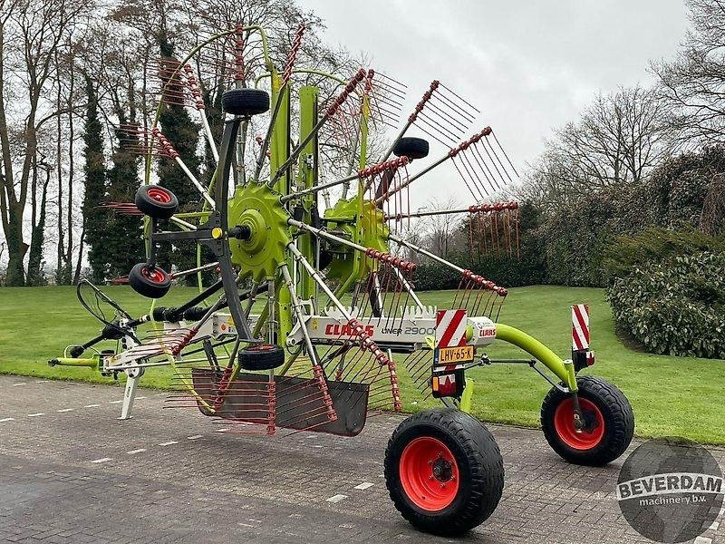 Claas Liner 2900 - Tedder/ Rake: picture 3 Claas Liner 2900 - Tedder/ Rake: picture 3