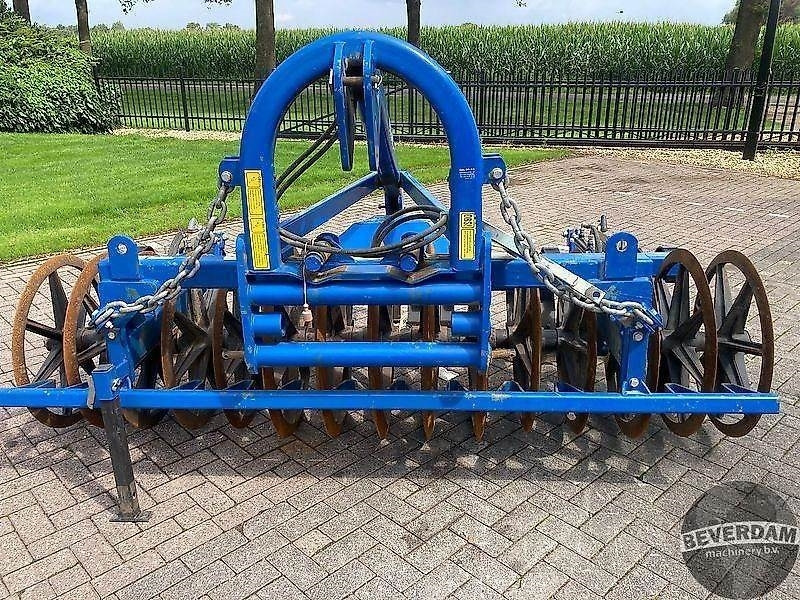 Dal-Bo 300x Levelflex frontpacker - Disc harrow: picture 3 Dal-Bo 300x Levelflex frontpacker - Disc harrow: picture 3