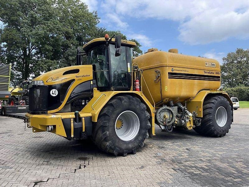 TerraGator 2244 - Fertilizer spreader: picture 4 TerraGator 2244 - Fertilizer spreader: picture 4