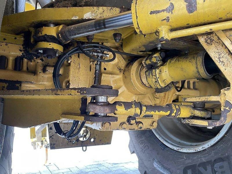 Fertilizer spreader TerraGator 2244: picture 16