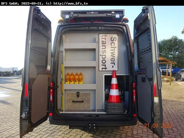 MAN TGE 3.180 4x2 F SB BF3 Begleitfahrzeug - Panel van: picture 3 MAN TGE 3.180 4x2 F SB BF3 Begleitfahrzeug - Panel van: picture 3