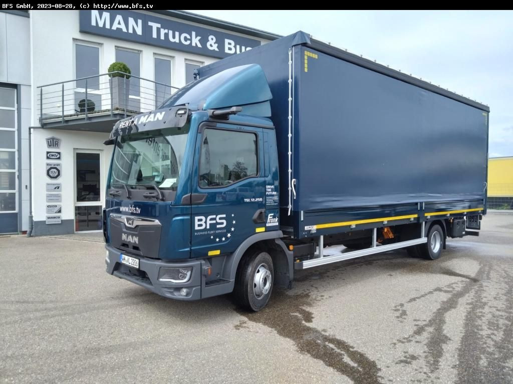 MAN TGL (TG3) 12.250 4x2 BL CH Plane und Spiegel, LB - Curtain side truck: picture 1 MAN TGL (TG3) 12.250 4x2 BL CH Plane und Spiegel, LB - Curtain side truck: picture 1
