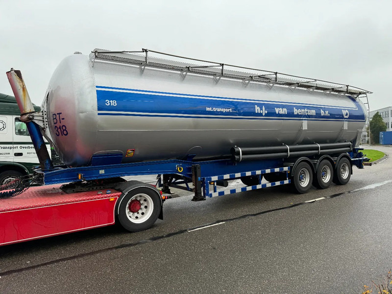 Atcomex 13 UNITS - 3 AXLE KIPPER BULK 1 COMP. 60.000 L TÜV TILL 07-2025 - Tanker semi-trailer: picture 2 Atcomex 13 UNITS - 3 AXLE KIPPER BULK 1 COMP. 60.000 L TÜV TILL 07-2025 - Tanker semi-trailer: picture 2