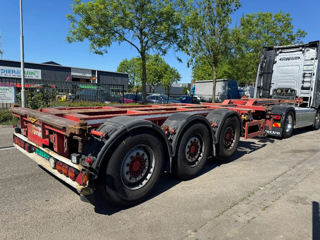 Broshuis 3 UCC-39/45 EU - 3 AXLE SAF + LIFTING AXLE - Container transporter/ Swap body semi-trailer: picture 2 Broshuis 3 UCC-39/45 EU - 3 AXLE SAF + LIFTING AXLE - Container transporter/ Swap body semi-trailer: picture 2