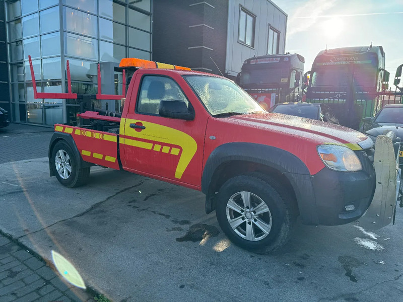 Mazda BT-50 4X4 + TOW TRUCK + DOUBLE WINCH + REMOTE - Commercial truck: picture 3 Mazda BT-50 4X4 + TOW TRUCK + DOUBLE WINCH + REMOTE - Commercial truck: picture 3