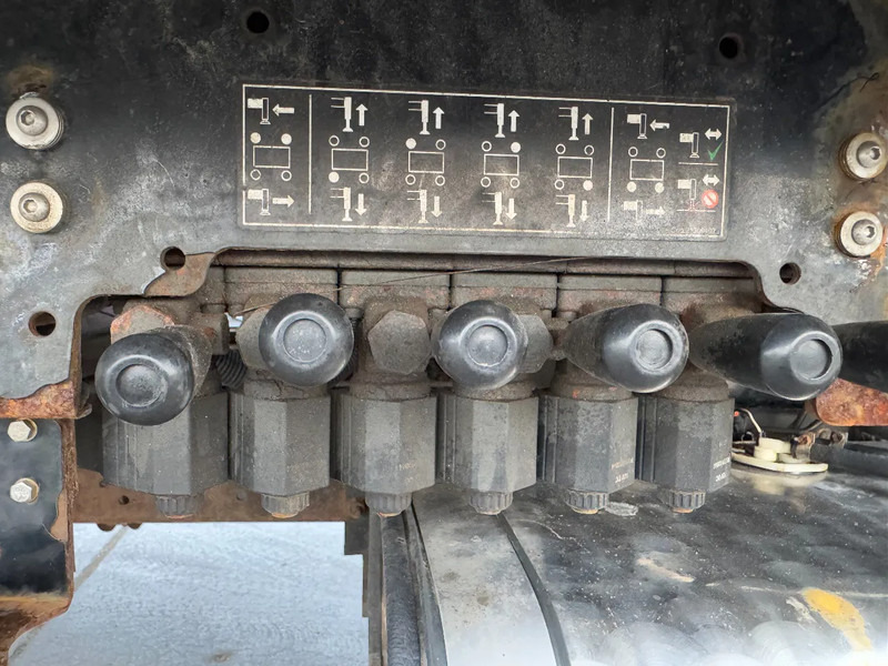 Commercial truck Nissan Cabstar 35.12 + ISOLI 21 METER AERIAL PLATFORM: picture 19 Commercial truck Nissan Cabstar 35.12 + ISOLI 21 METER AERIAL PLATFORM: picture 19