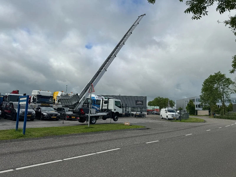 Nissan Cabstar 35.13 EURO 6 + LIFT 25 METER + REMOTE CONTROL - Commercial truck: picture 5 Nissan Cabstar 35.13 EURO 6 + LIFT 25 METER + REMOTE CONTROL - Commercial truck: picture 5