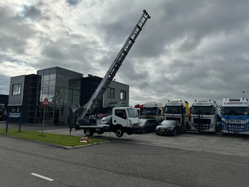 Nissan Cabstar 35.13 EURO 6 + LIFT 25 METER + REMOTE CONTROL - Commercial truck: picture 2 Nissan Cabstar 35.13 EURO 6 + LIFT 25 METER + REMOTE CONTROL - Commercial truck: picture 2