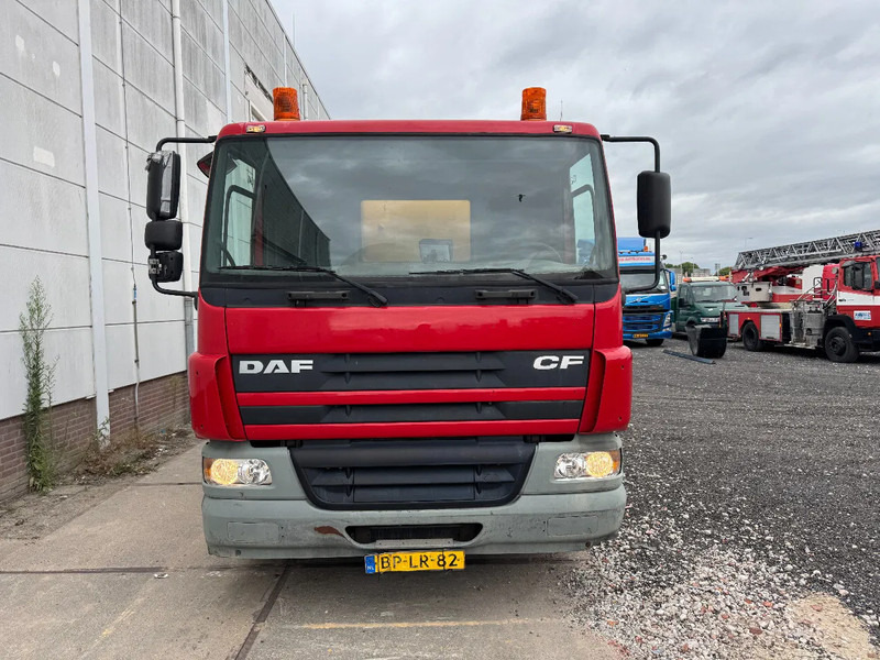 DAF CF 75.250 6X2 EURO 3 VACUUM CLEANER - Vacuum truck: picture 2 DAF CF 75.250 6X2 EURO 3 VACUUM CLEANER - Vacuum truck: picture 2