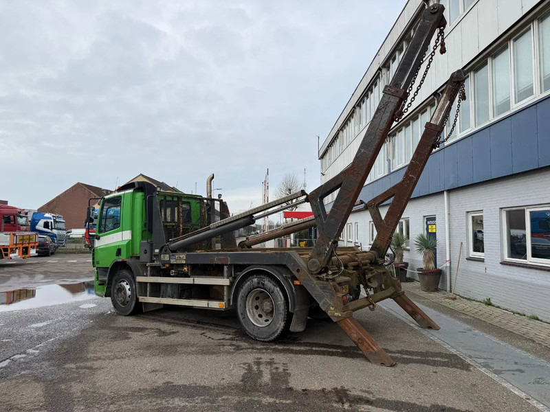 DAF CF 75.310 4X2 HYVALIFT SKIPLOADER MANUAL GEAR FULL STEEL - Skip loader truck: picture 2 DAF CF 75.310 4X2 HYVALIFT SKIPLOADER MANUAL GEAR FULL STEEL - Skip loader truck: picture 2
