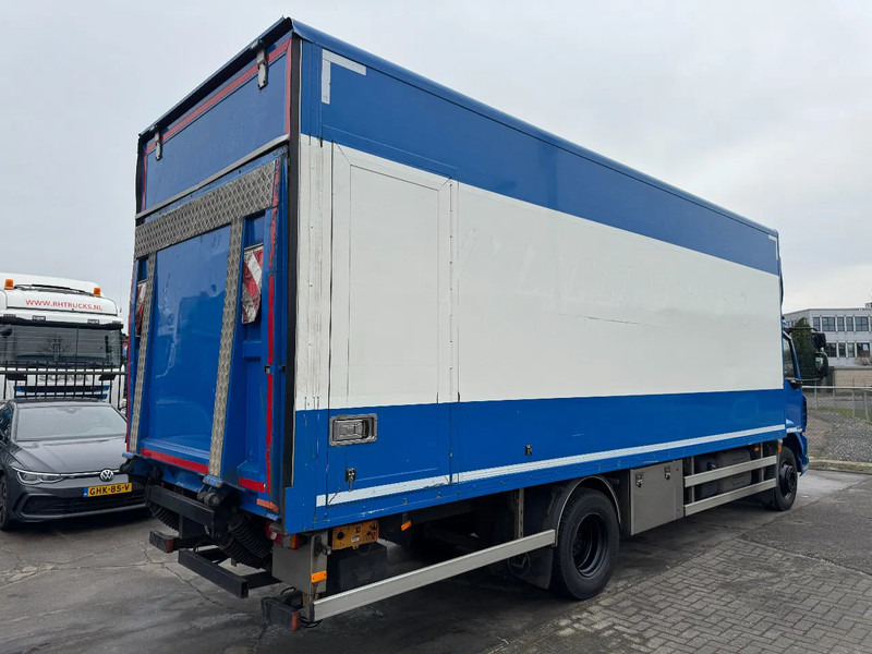 DAF LF 180 4X2 - EURO 6 + DHOLLANDIA LIFT - Box truck: picture 4 DAF LF 180 4X2 - EURO 6 + DHOLLANDIA LIFT - Box truck: picture 4
