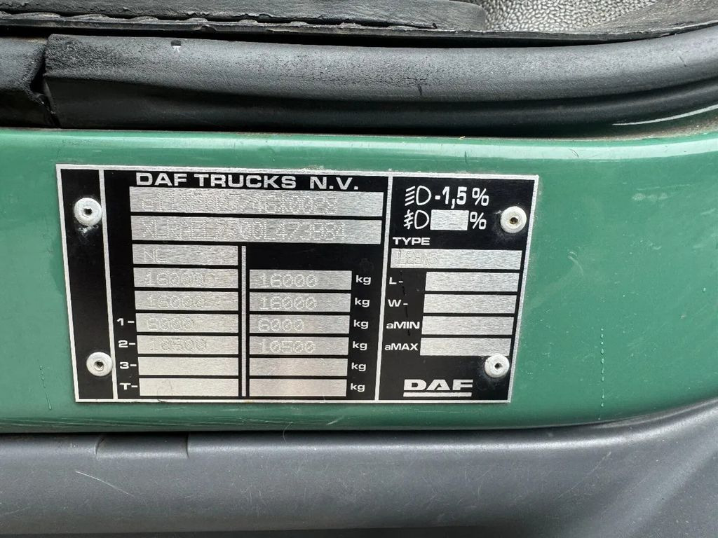 Curtain side truck DAF LF 260 4X2 16T DHOLLANDIA LOAD LIFT + TÜV TILL 0: picture 11