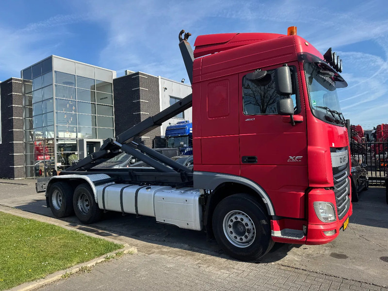 DAF XF 460 6X2 EURO 6 VDL HOOK 20T - Hook lift truck: picture 1 DAF XF 460 6X2 EURO 6 VDL HOOK 20T - Hook lift truck: picture 1