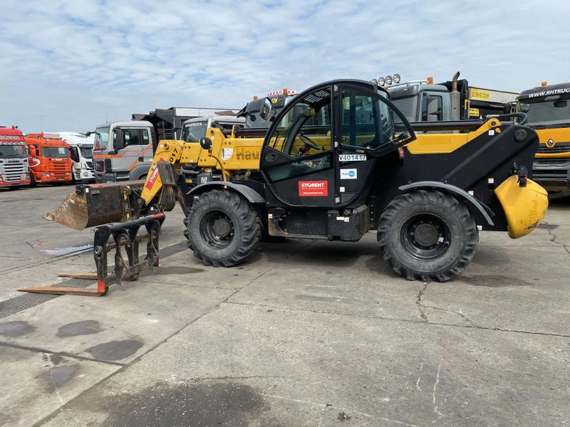 Haulotte HTL 4017 - 4X4X4 - 5.617 HOURS - 17 METER - 4.000 KG - Telescopic handler: picture 3 Haulotte HTL 4017 - 4X4X4 - 5.617 HOURS - 17 METER - 4.000 KG - Telescopic handler: picture 3