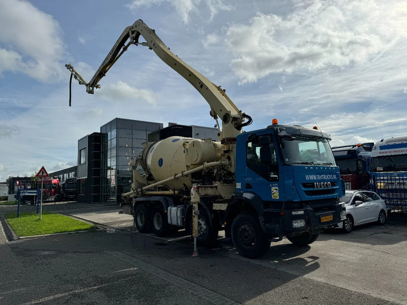 Iveco Eurotrakker 410 8X4 CIFA PUMP 24M + MIXER FULL STEEL + REMOTE CONTROL - Concrete pump truck: picture 2 Iveco Eurotrakker 410 8X4 CIFA PUMP 24M + MIXER FULL STEEL + REMOTE CONTROL - Concrete pump truck: picture 2