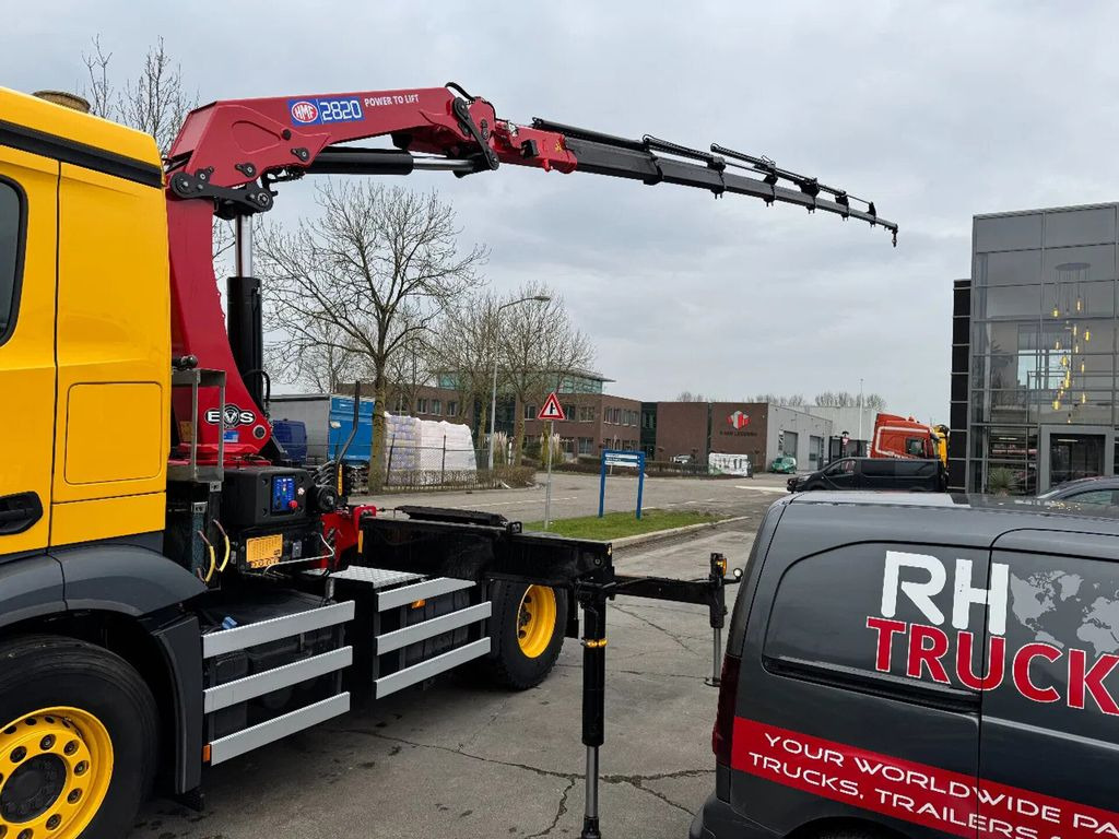Mercedes-Benz Actros 1845 4X2 - EURO 6 + HMF 2820 + REMOTE + O - Crane truck, Tractor truck: picture 5 Mercedes-Benz Actros 1845 4X2 - EURO 6 + HMF 2820 + REMOTE + O - Crane truck, Tractor truck: picture 5