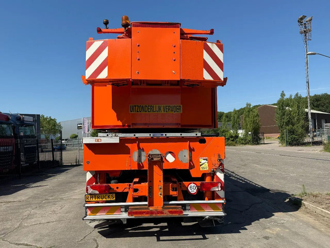 Scania P380 8X4 + FAUN HK40 + FLYJIB + BALLASTBL. 6,9 T - Crane truck: picture 5 Scania P380 8X4 + FAUN HK40 + FLYJIB + BALLASTBL. 6,9 T - Crane truck: picture 5